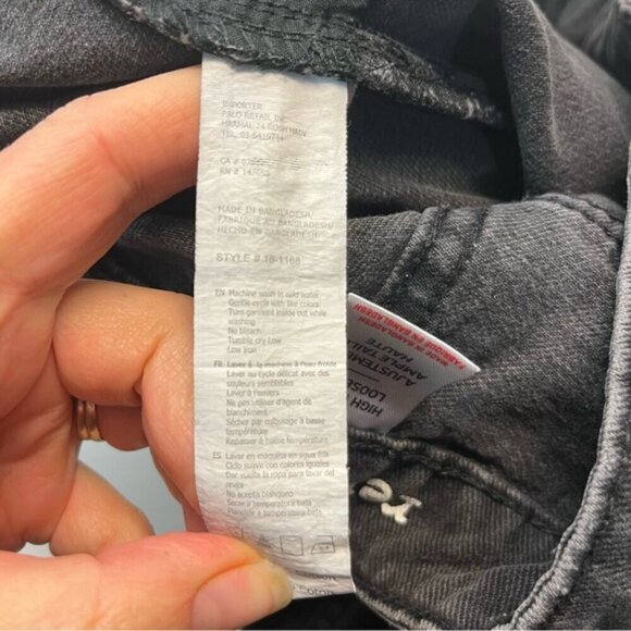 Refuge Denim High Waist Loose Fit Baggy Black Retro Jeans, size 5 - Picture 9 of 12